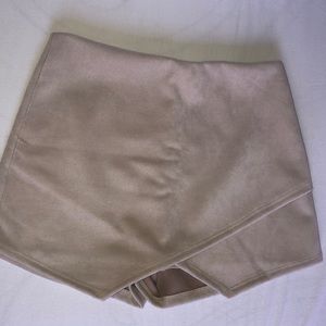 AMERICAN THREADS SKORT